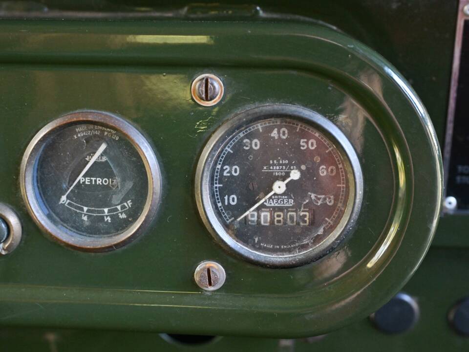 Image 41/50 of Land Rover 80 (1949)