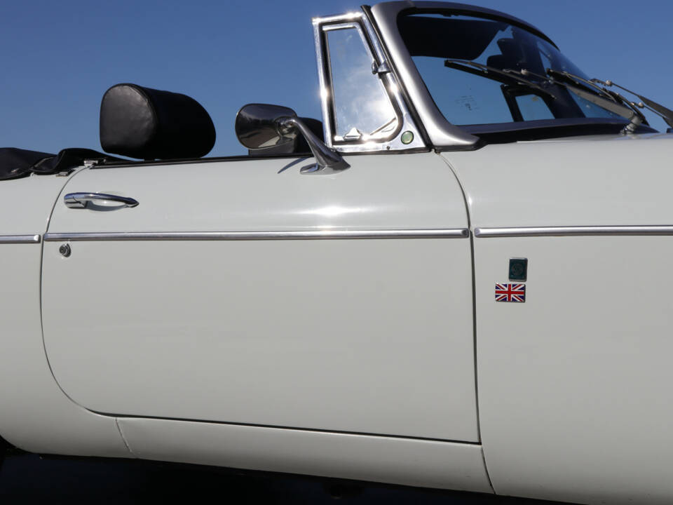 Bild 28/50 von MG MGB (1972)