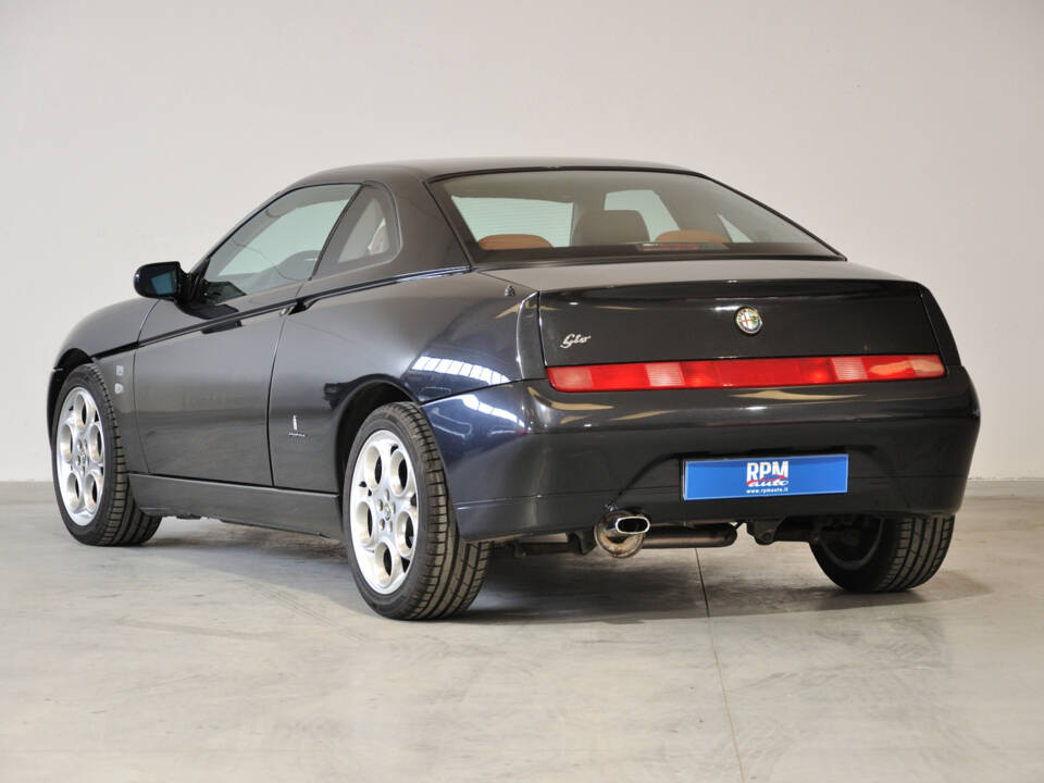 Image 5/29 of Alfa Romeo GTV 2.0 Twin Spark (2001)