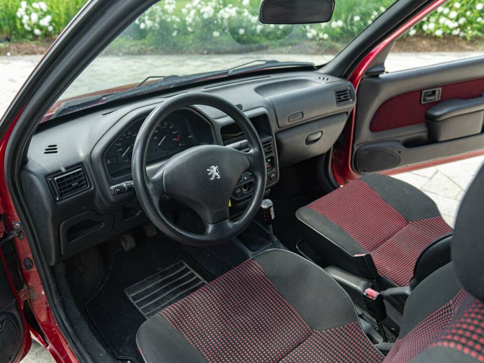 Imagen 37/50 de Peugeot 106 1.1 (2003)