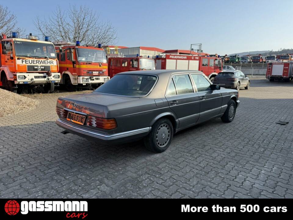 Afbeelding 2/15 van Mercedes-Benz 500 SE (1990)