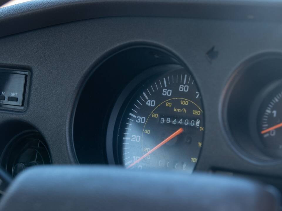 Image 19/46 of Toyota Land Cruiser FJ 62 (1988)