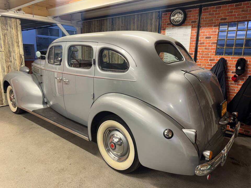 Image 10/15 de Packard Eight (1938)