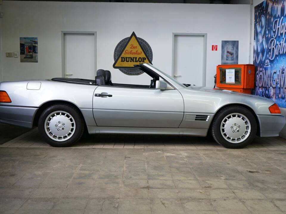 Image 35/38 of Mercedes-Benz 500 SL (1991)