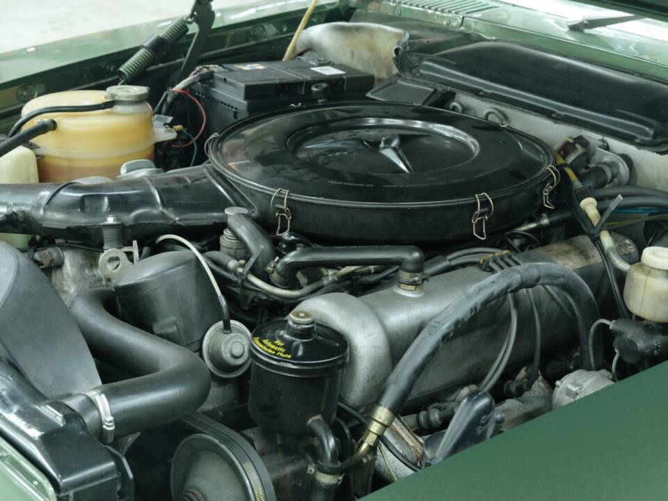 Image 40/50 de Mercedes-Benz 350 SLC (1973)