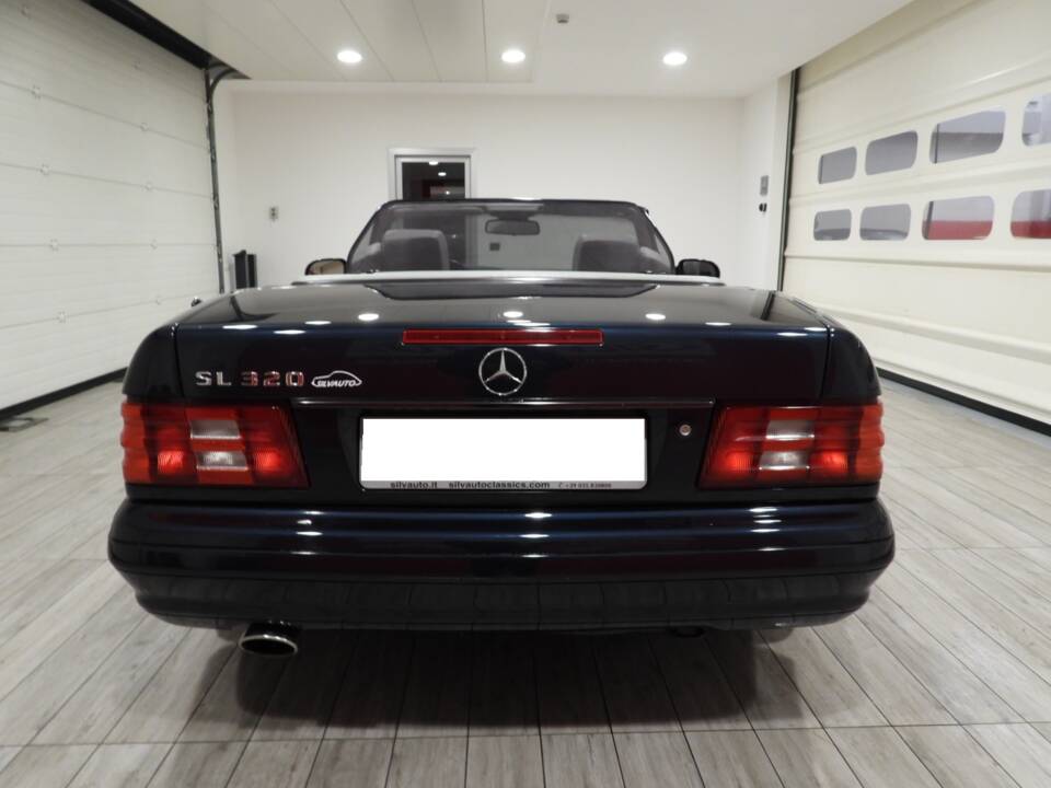 Bild 3/9 von Mercedes-Benz SL 320 (2001)