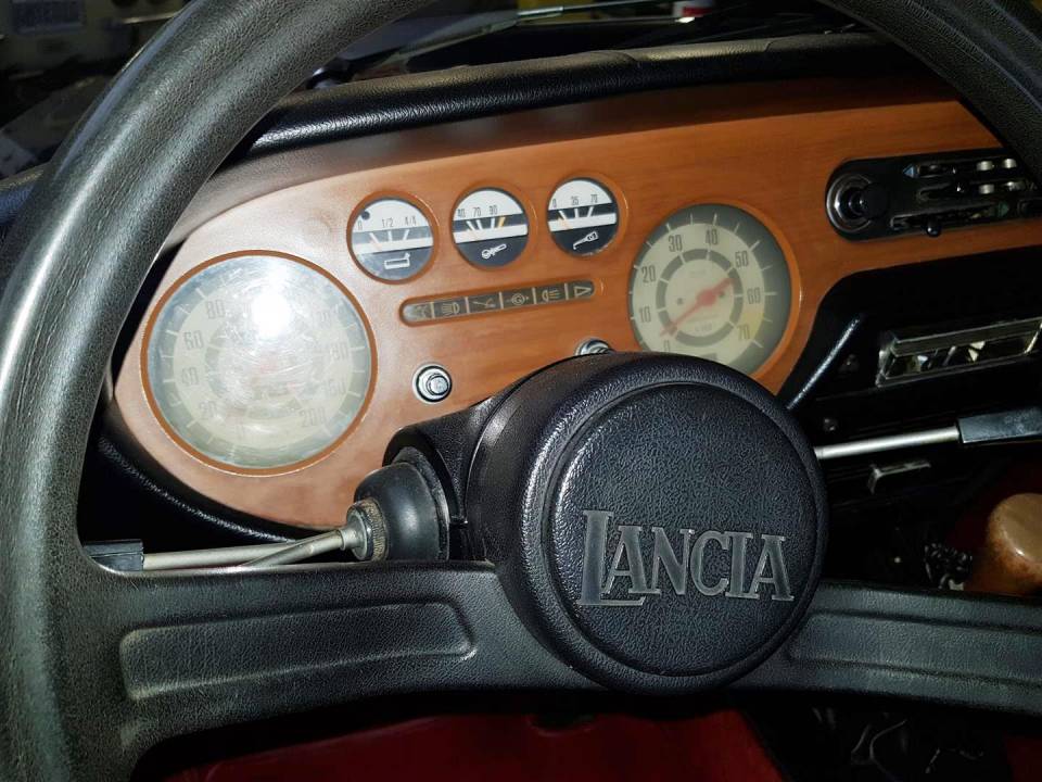 Bild 27/43 von Lancia Fulvia 1.3 S (1974)