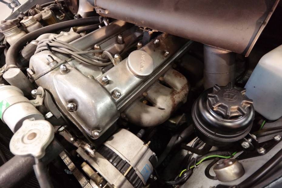 Image 8/29 of Jaguar S-Type 3.4 (1966)