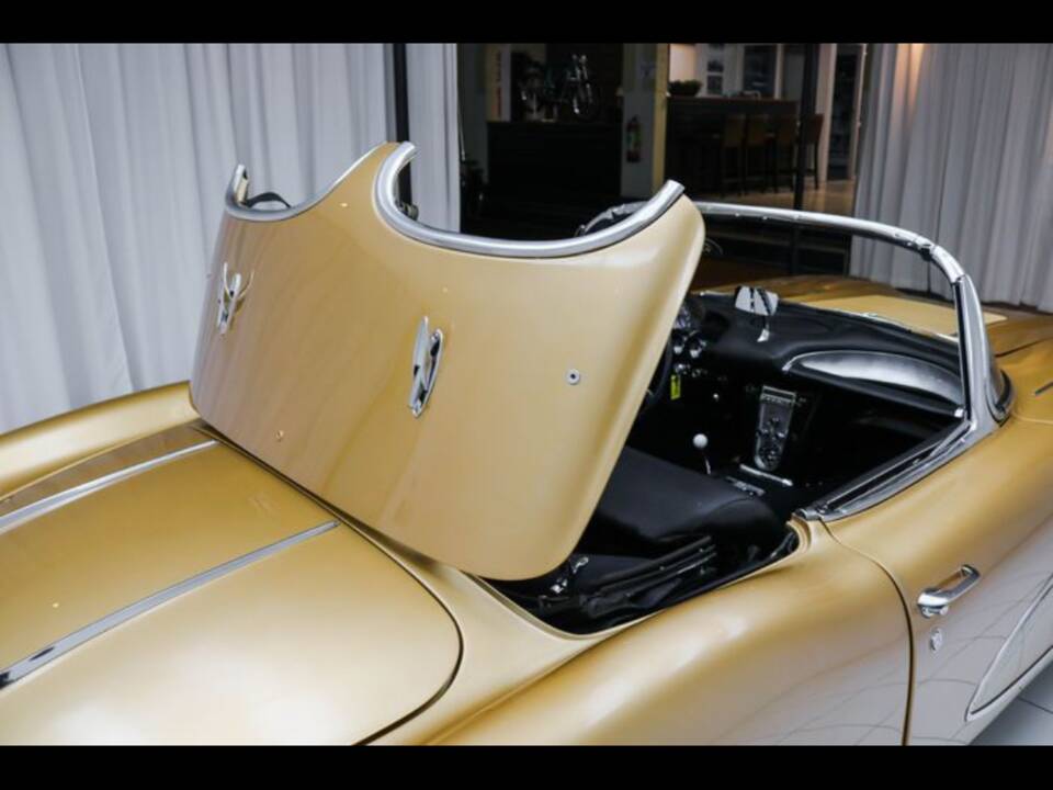 Image 69/100 of Chevrolet Corvette (1958)
