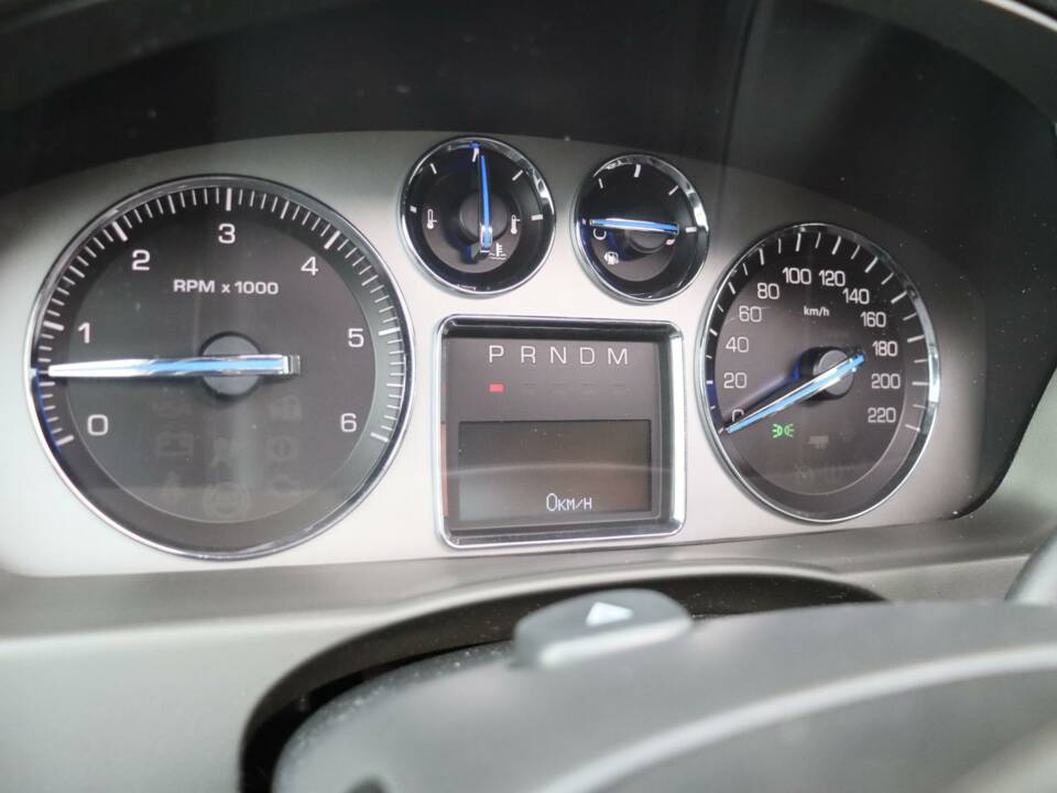 Bild 36/50 von Cadillac Escalade (2009)