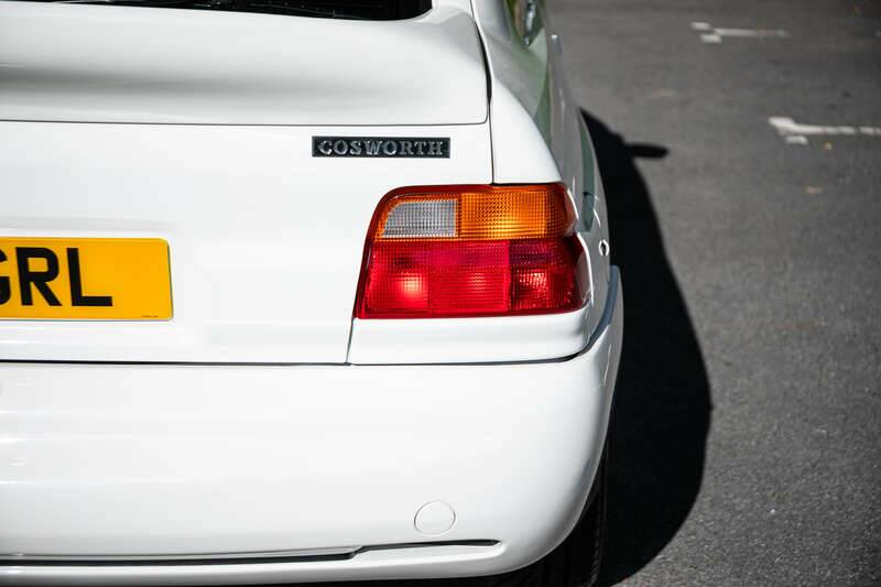 Image 25/41 of Ford Escort RS Cosworth (1995)