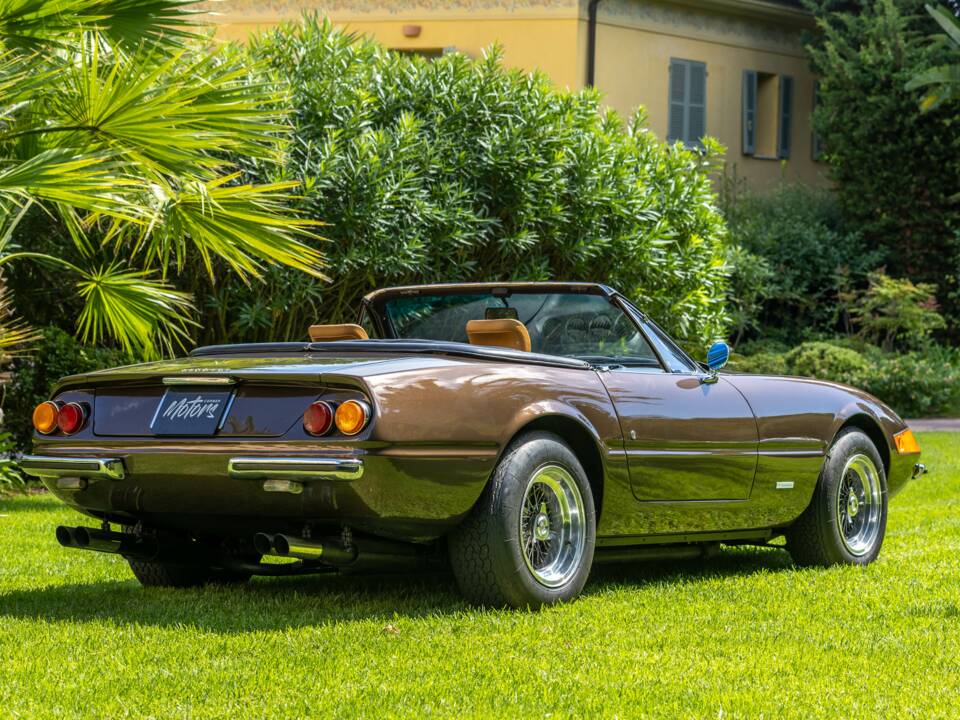 Afbeelding 17/53 van Ferrari 365 GTB/4 Spyder (1971)