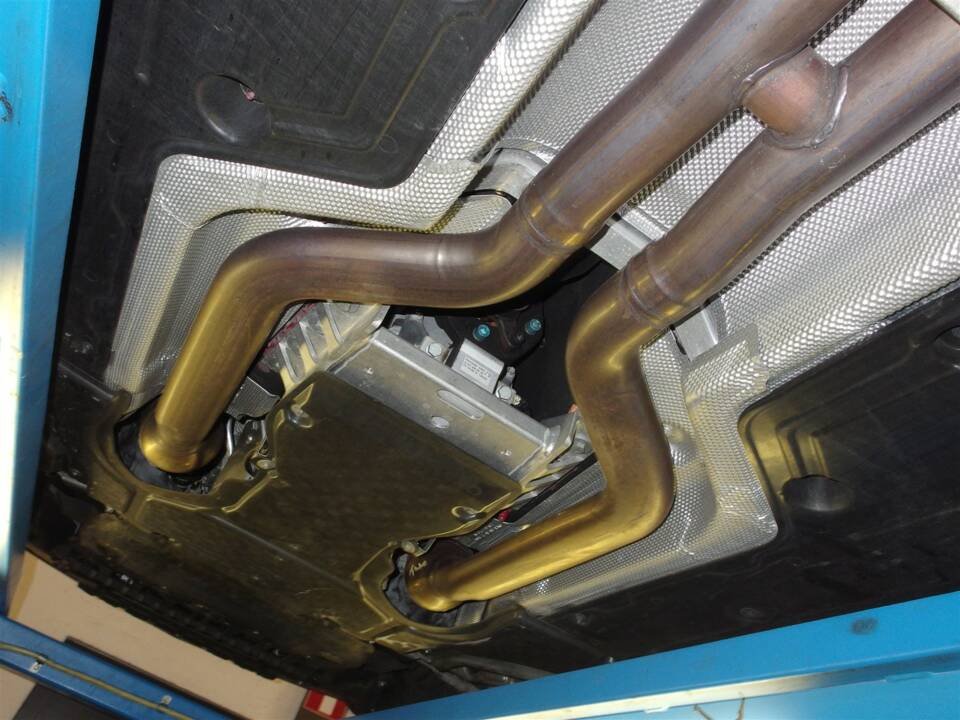 Image 92/99 of Mercedes-Benz SL 63 AMG (2012)