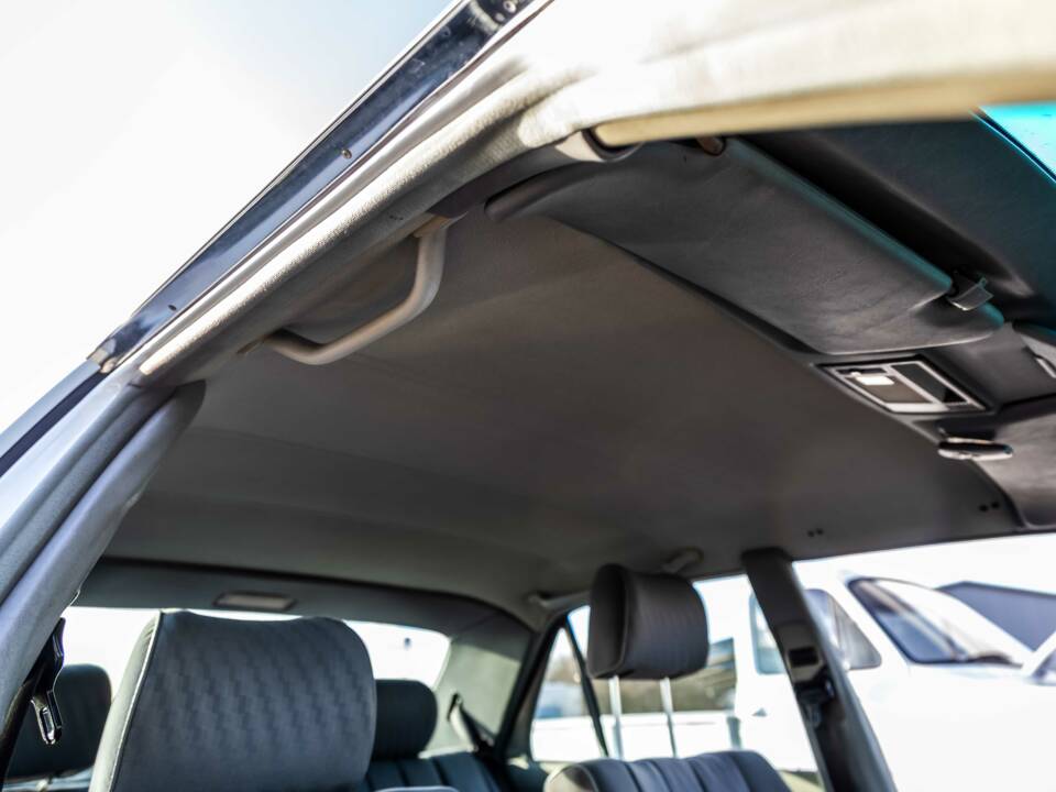 Image 132/175 of Mercedes-Benz 420 SE (1986)