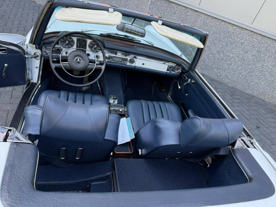 Bild 24/50 von Mercedes-Benz 280 SL (1969)