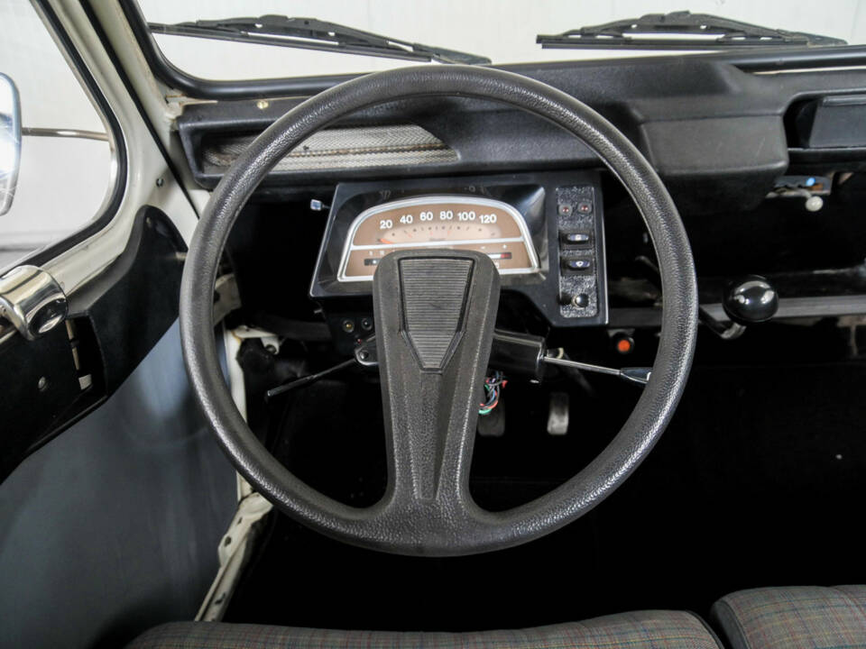 Immagine 8/50 di Citroën 2 CV 6 (1988)