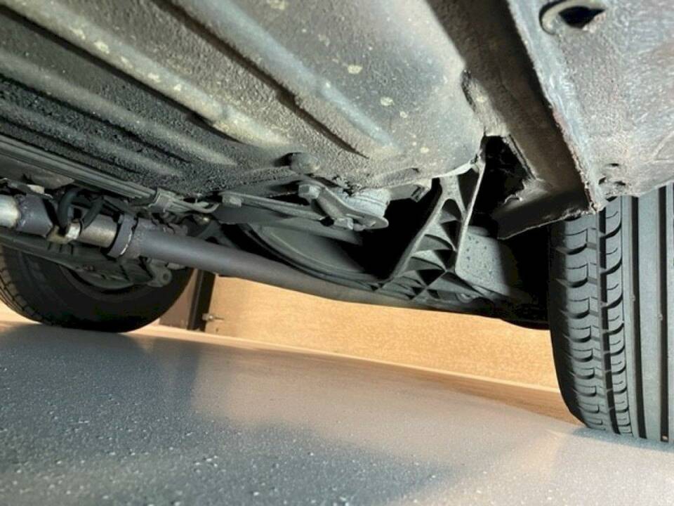 Image 28/36 of Mercedes-Benz 560 SL (1987)