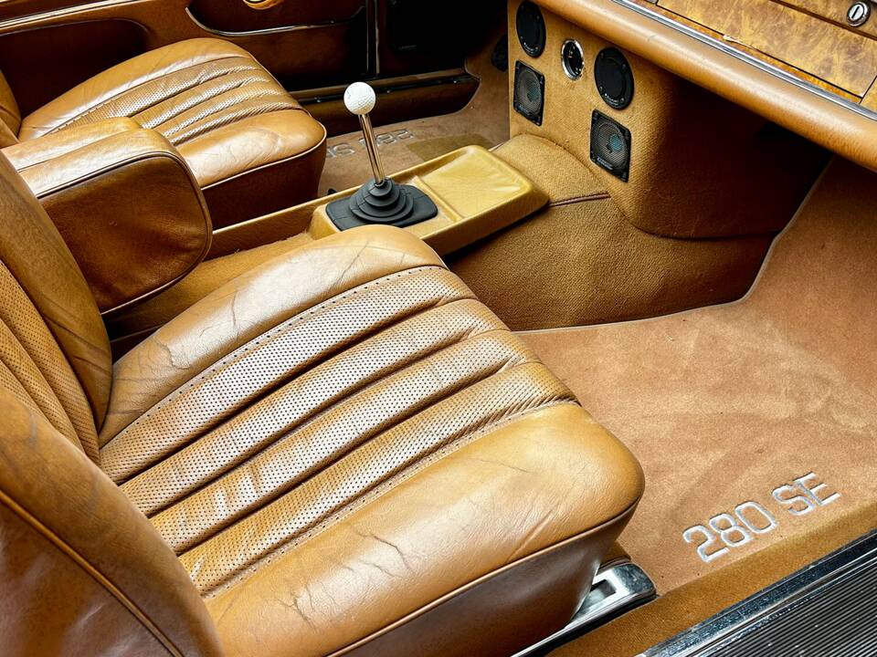 Image 11/15 of Mercedes-Benz 280 SE (1970)