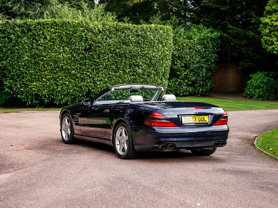 Image 23/41 of Mercedes-Benz SL 55 AMG (2003)
