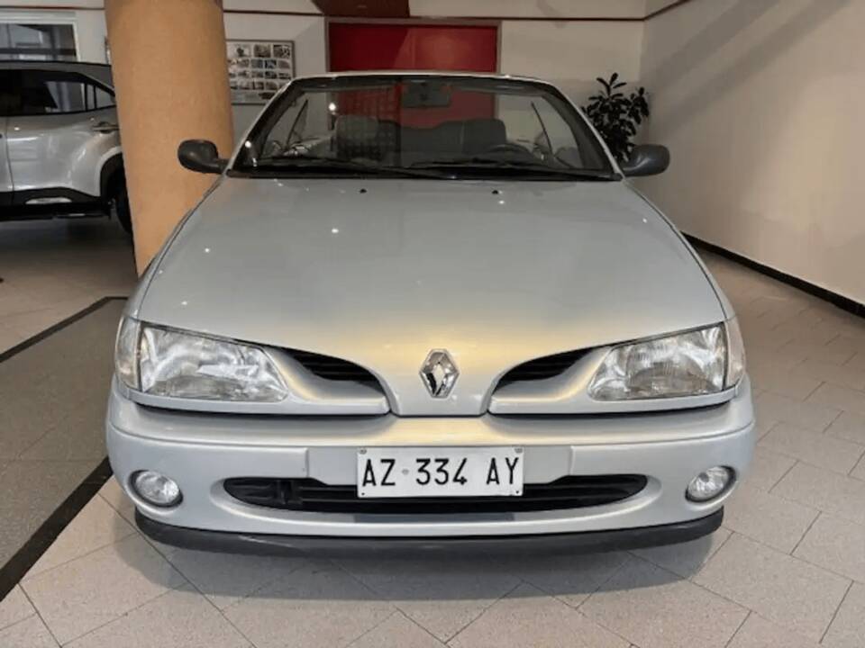 Image 2/13 of Renault Mégane 1.6 e (1998)