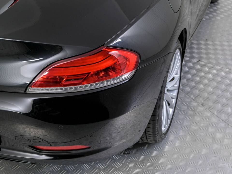 Image 26/50 of BMW Z4 sDrive23i (2010)