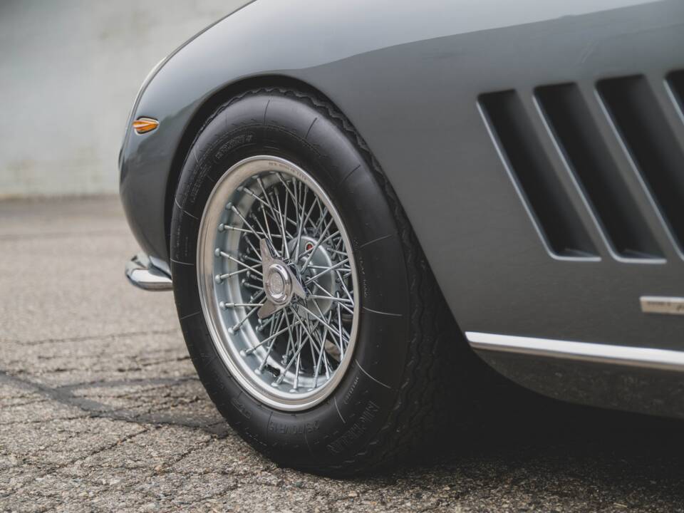 Image 17/79 of Ferrari 275 GTB/4 (1968)