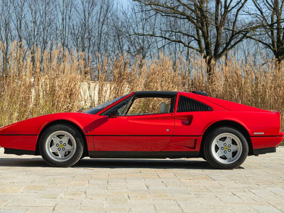 Image 10/50 of Ferrari 208 GTS Turbo (1986)