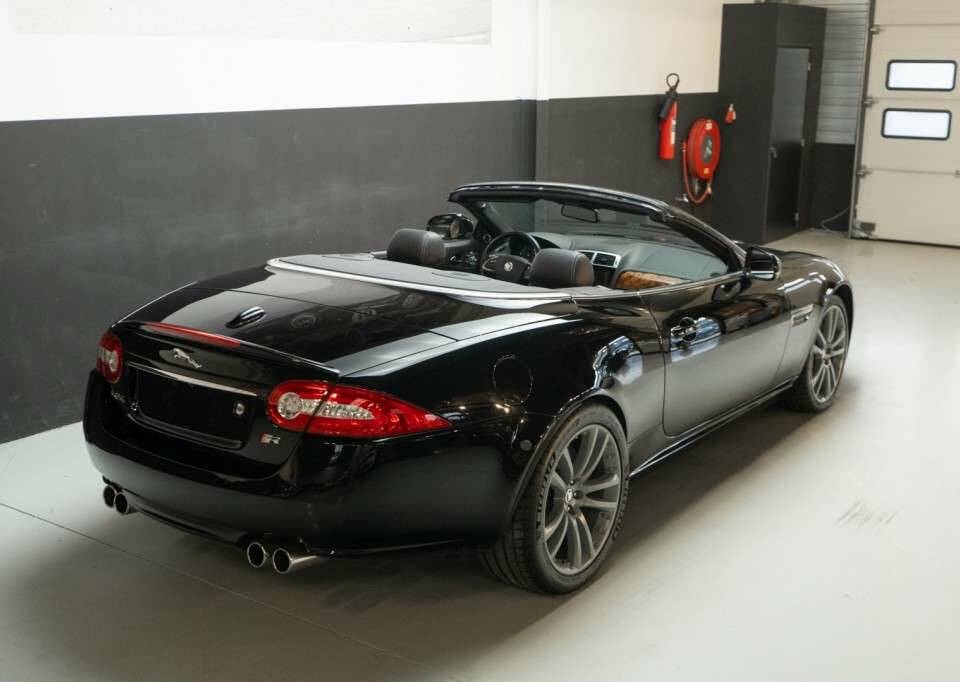 Image 21/50 of Jaguar XKR (2013)