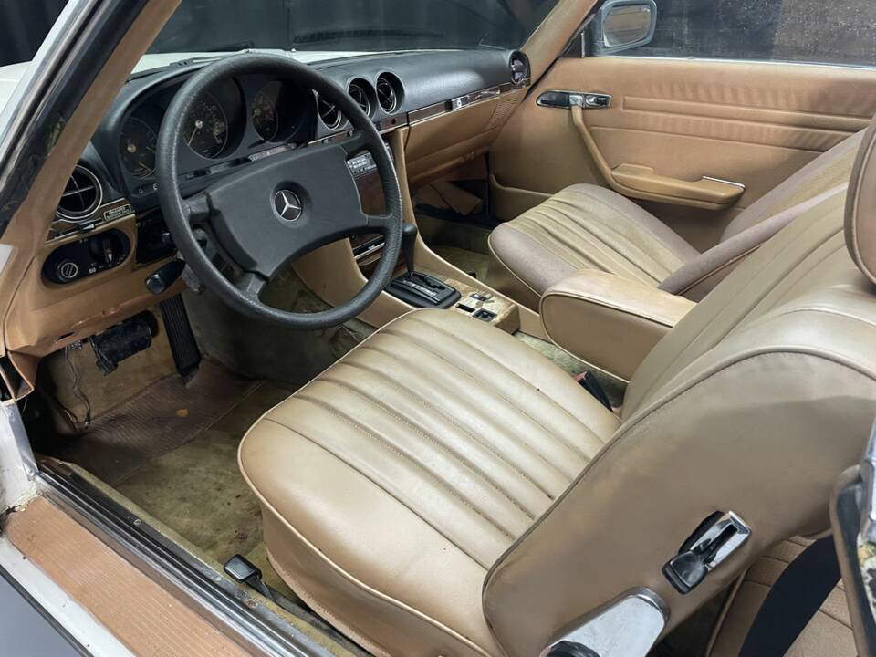 Image 2/8 of Mercedes-Benz 380 SL (1983)