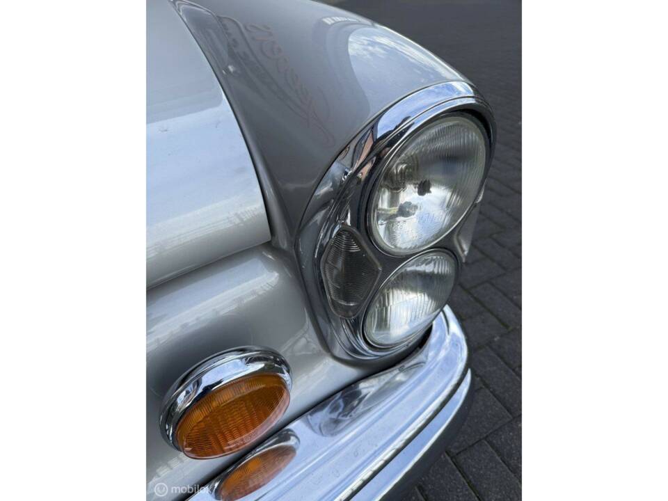 Afbeelding 13/36 van Mercedes-Benz 250 SE (1966)