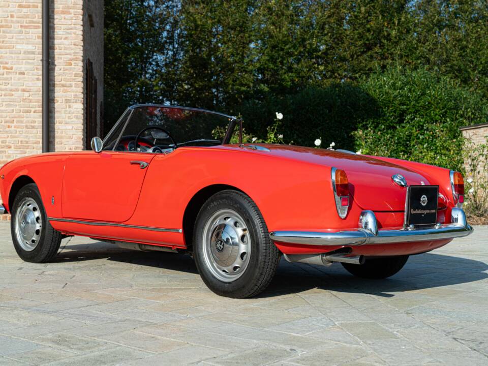 Immagine 12/50 di Alfa Romeo Giulia 1600 Spider (1964)