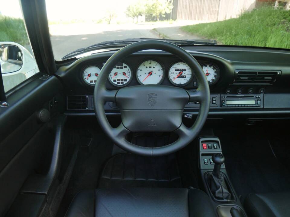 Image 23/42 of Porsche 911 Carrera (1900)
