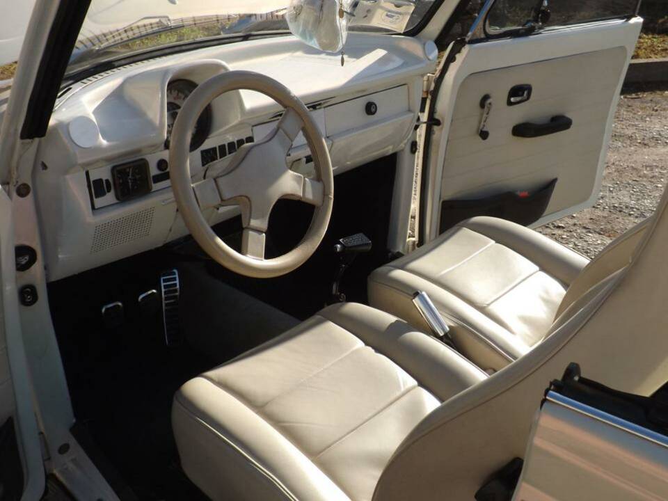 Image 45/50 de Volkswagen Käfer 1303 (1973)