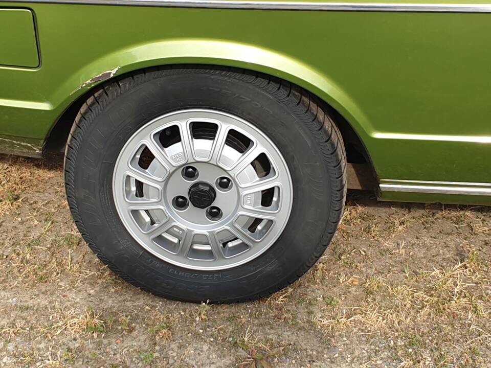Image 86/91 of Volkswagen Passat 1.3 (1974)