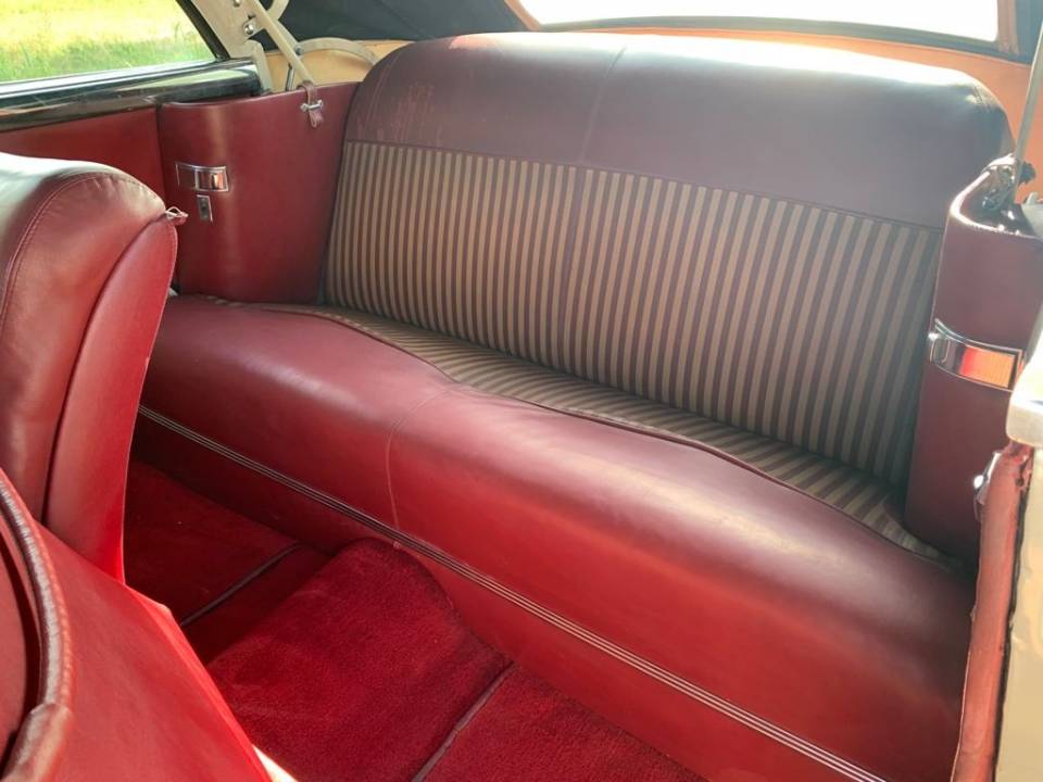 Image 34/46 of Packard 250 (1951)
