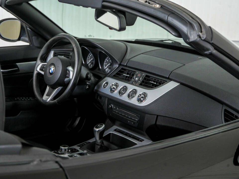 Image 35/50 of BMW Z4 sDrive30i (2009)