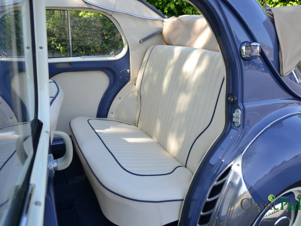 Imagen 36/50 de Renault 4 CV Décapotable (1954)