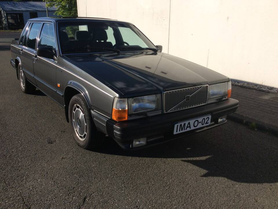 Image 5/14 of Volvo 760 GLE (1986)