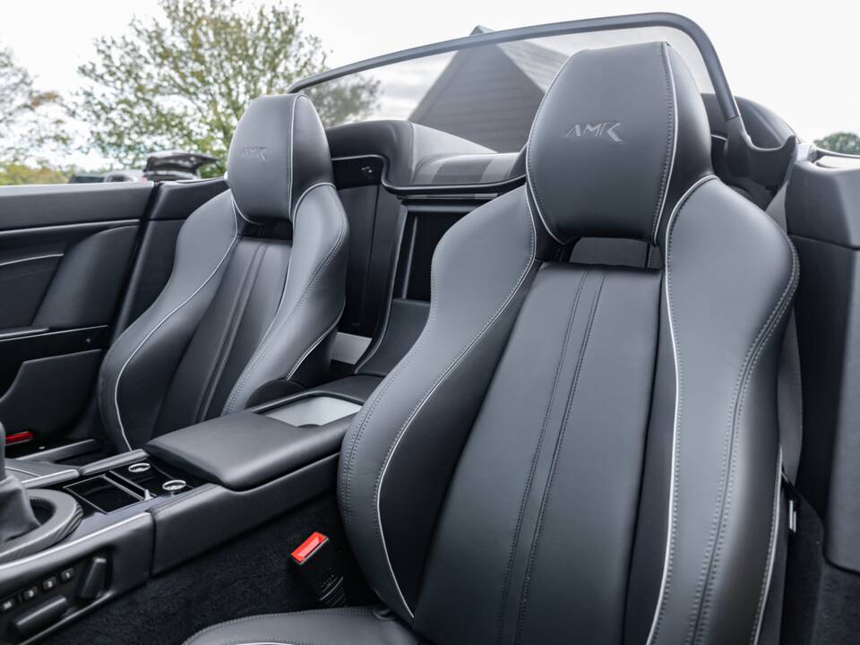 Bild 54/84 von Aston Martin V12 Vantage AMR Roadster (2018)