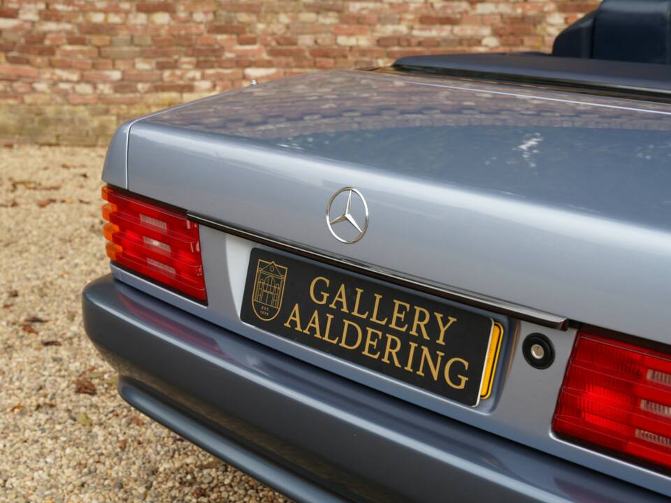 Image 42/50 de Mercedes-Benz 300 SL (1991)