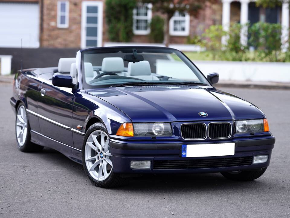 Image 1/50 de BMW 328i (1995)