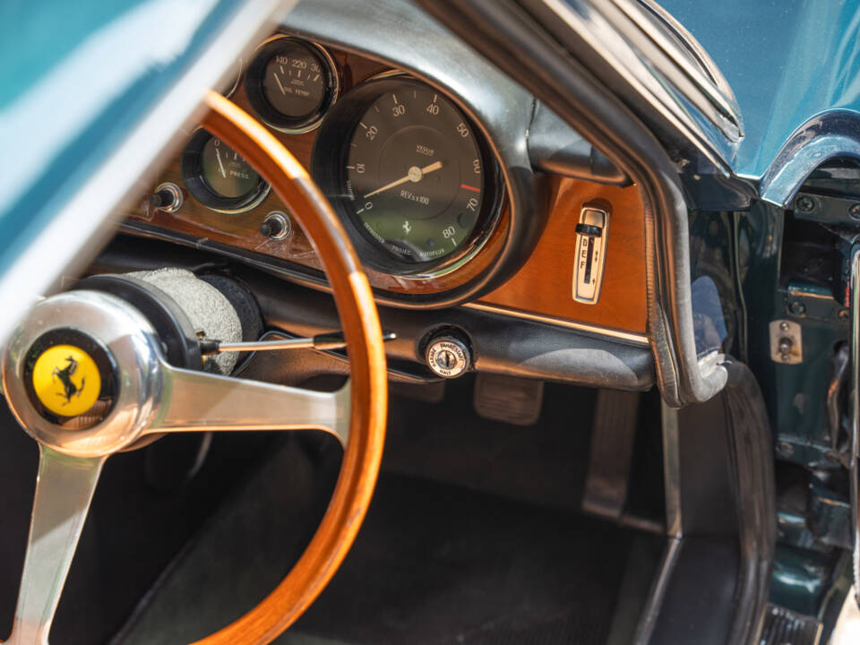 Image 17/50 of Ferrari 365 GTC (1969)