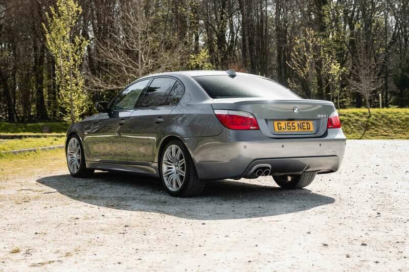 Bild 13/50 von BMW 550i (2006)