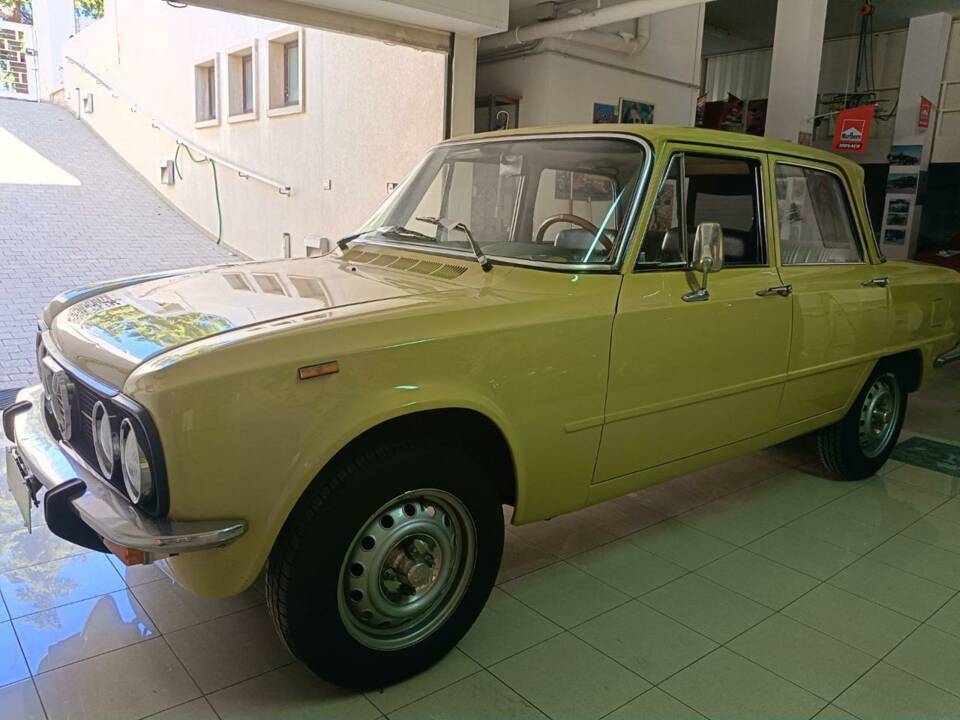 Immagine 46/50 di Alfa Romeo Giulia Nuova Super 1300 (1975)