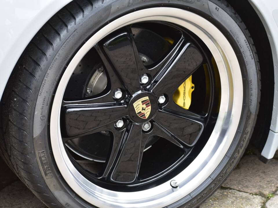 Image 28/50 of Porsche 911 Sport Classic (2010)