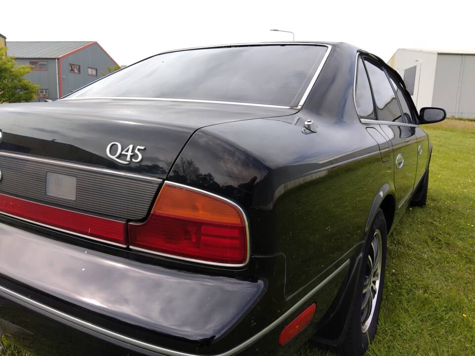 Immagine 6/76 di Infiniti Q45 (1994)
