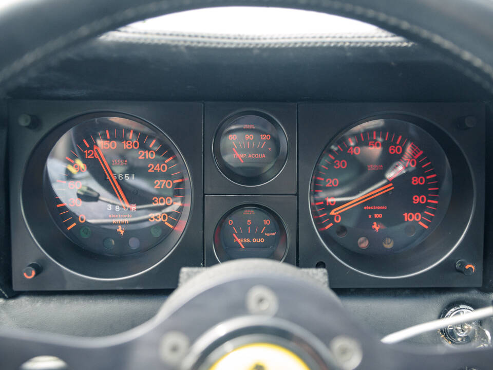 Image 29/52 of Ferrari 512 BB (1978)