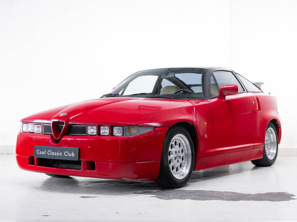 Image 1/32 de Alfa Romeo SZ (1994)