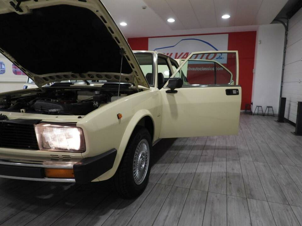 Image 12/15 of Alfa Romeo Alfetta 2.0 (1981)