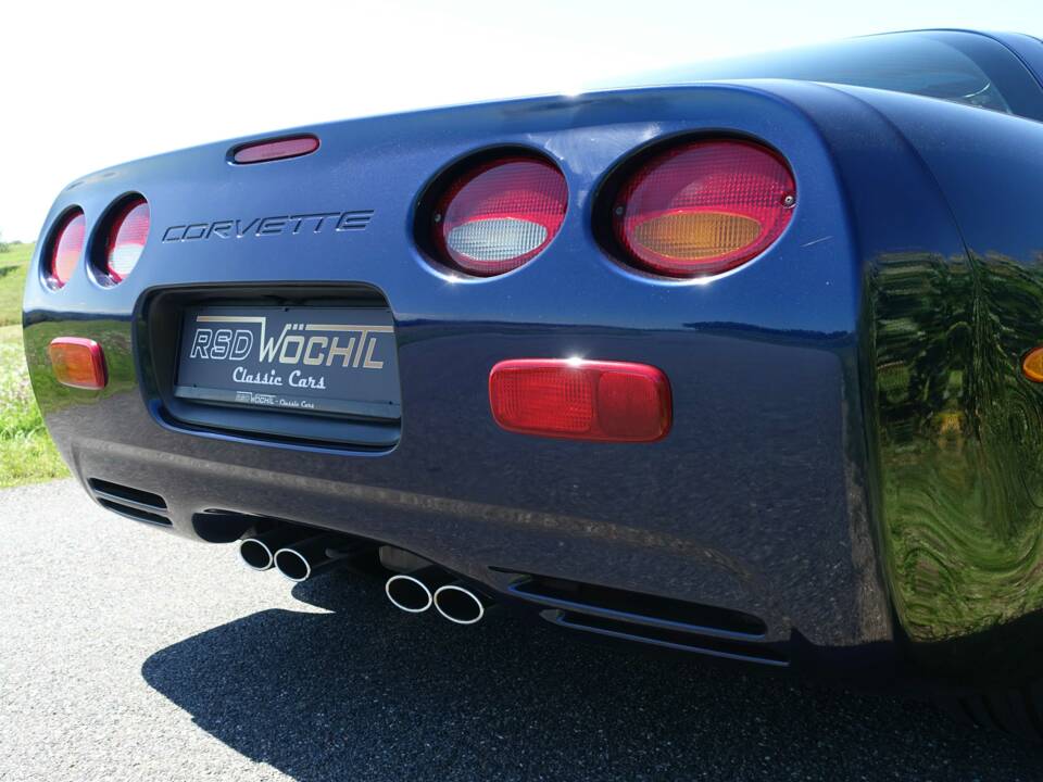 Immagine 17/26 di Chevrolet Corvette (2002)
